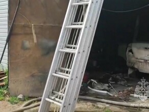 Гараж с авто вспыхнул в Приамурье видео 