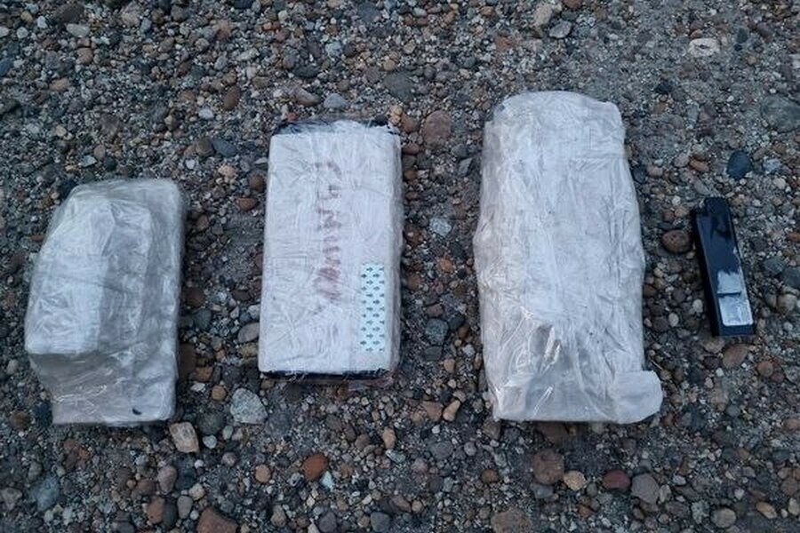 Амурчанка хотела через забор закинуть в колонию запрещенные предметы фото 