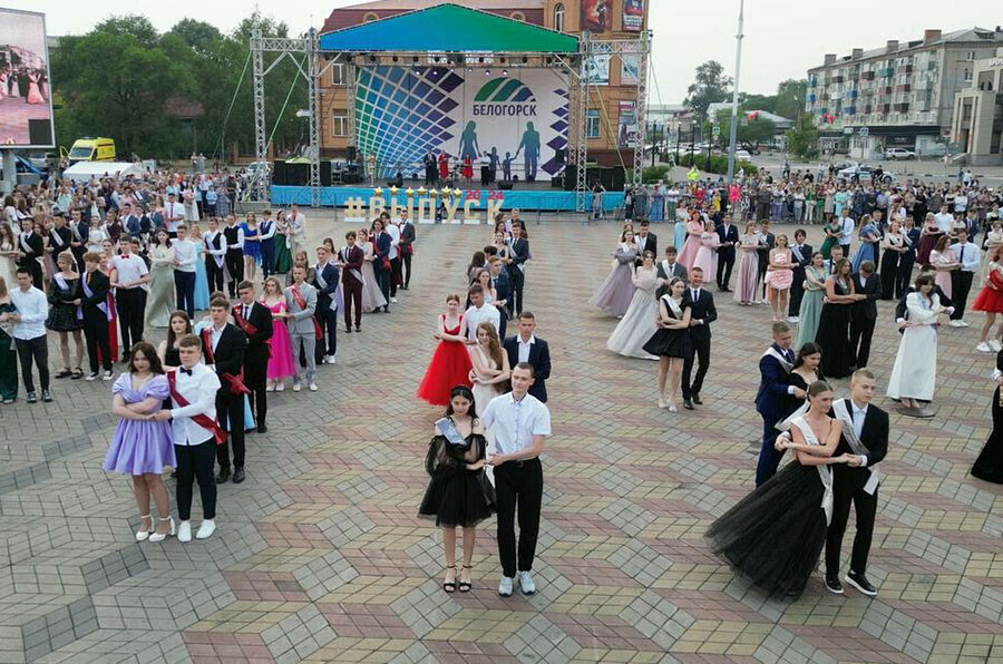 Названа дата выпускного бала в Белогорске