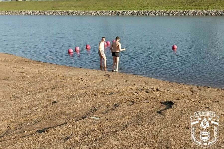 В опасной близости к воде обнаружили детей в Благовещенске фото