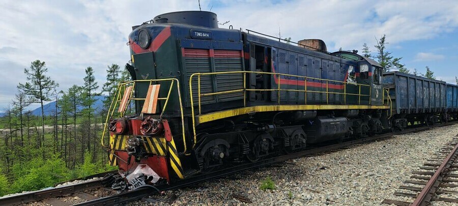 Два локомотива столкнулись в Амурской области