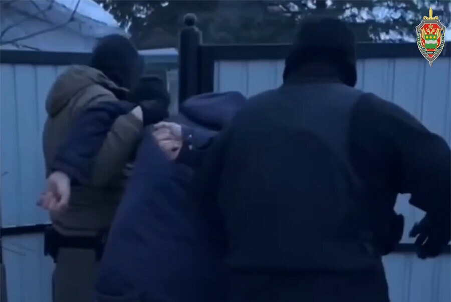 При попытке поджечь военкомат задержан житель Амурской области видео 