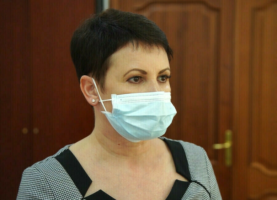 Жива и здорова министр здравоохранения Амурской области поставила прививку от коронавируса