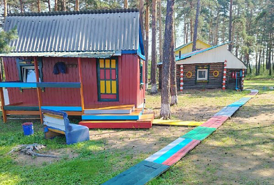 Охотоведы благоустраивают жилищные комплексы в лесу фото