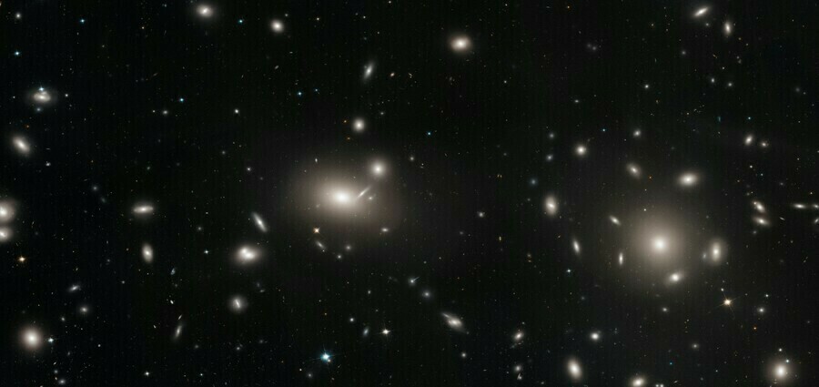 Гороскоп 13 января: Водолеям стоит сохранять осмотрительность, Близнецов ждет сбалансированный день