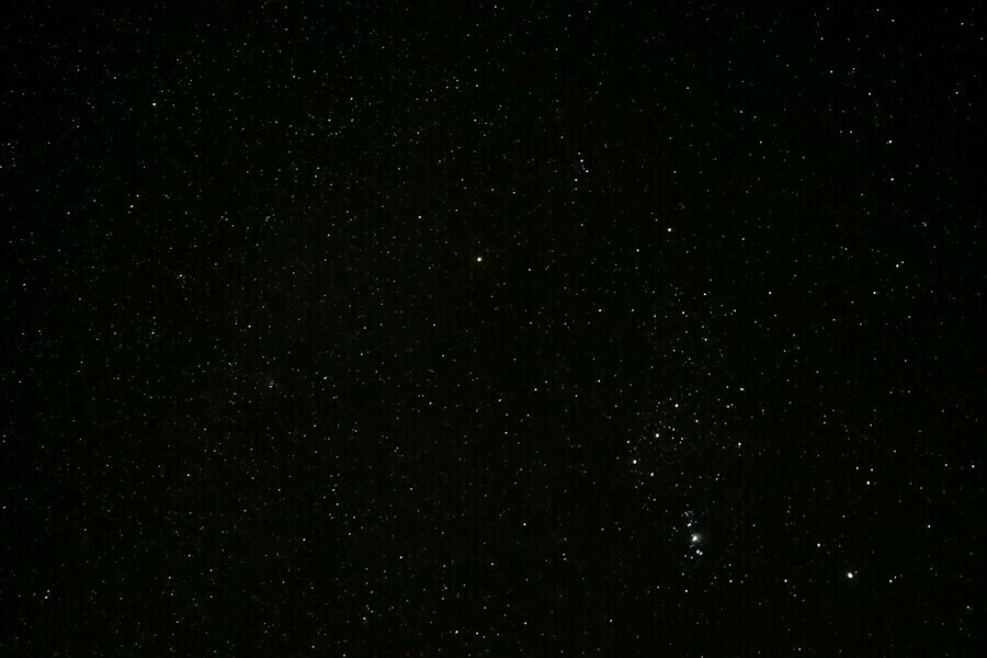 Гороскоп 22 марта Скорпионы будут склонны к излишнему самокопанию а Девам пора включить свое обаяние 