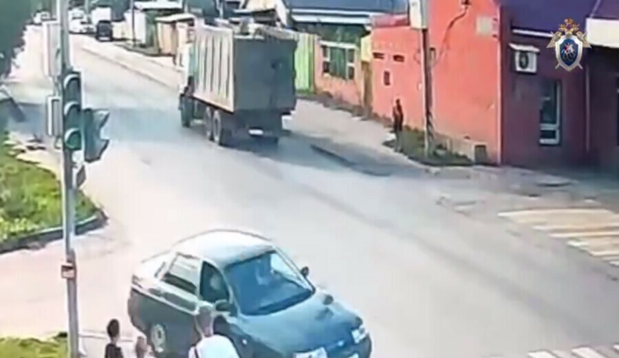 В Саратовской области повторилось страшное ДТП со школьниками как в Благовещенске на Василенко