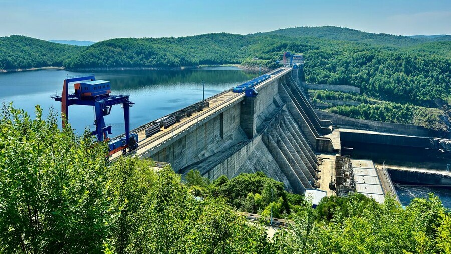 Бурейская ГЭС увеличивает расход воды Угрозы для нижележащих поселений нет