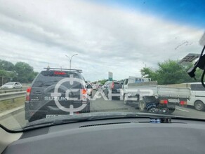 Пробки сковали выезд с кольца на Новотроицкое шоссе в Благовещенске видео