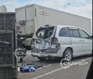 На подъезде к новому мосту через Зею ограничили движение