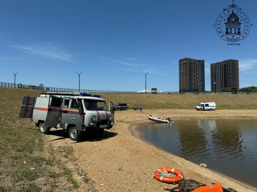 Пришел на пляж в одном белье и носках на Серебряной миле в Благовещенске возобновили поиск утонувшего