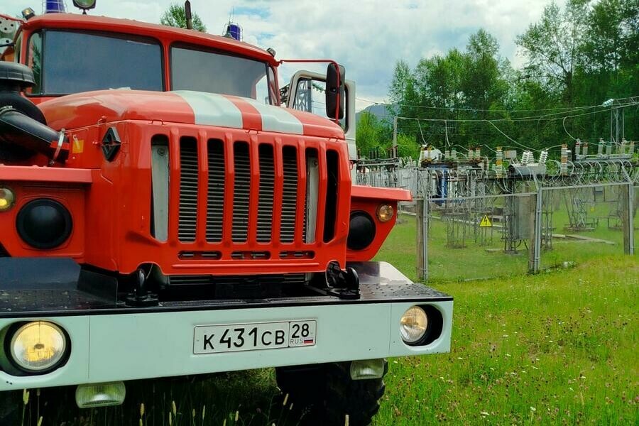 В Приамурье успешно ликвидировали пожар на крупной подстанции фото 