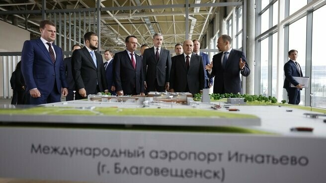 В Благовещенске Михаилу Мишустину первым делом показали строящийся аэропорт