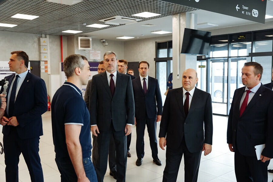 Дом дружбы и пункт пропуска КаниКурган посетил в Благовещенске премьер Мишустин видео