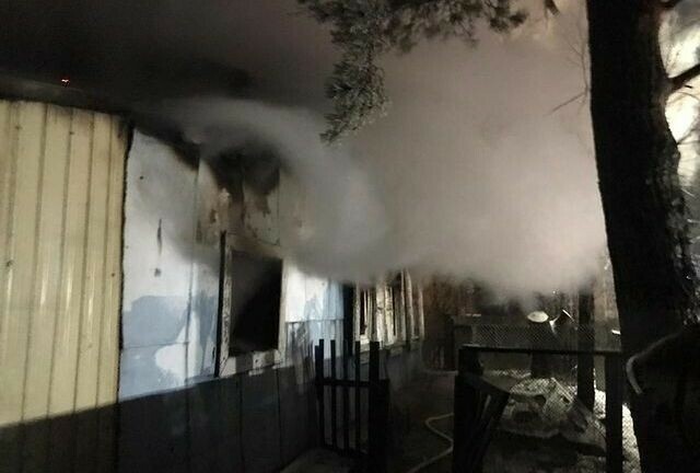В Ивановке Амурской области сгорел жилой дом погиб человек 