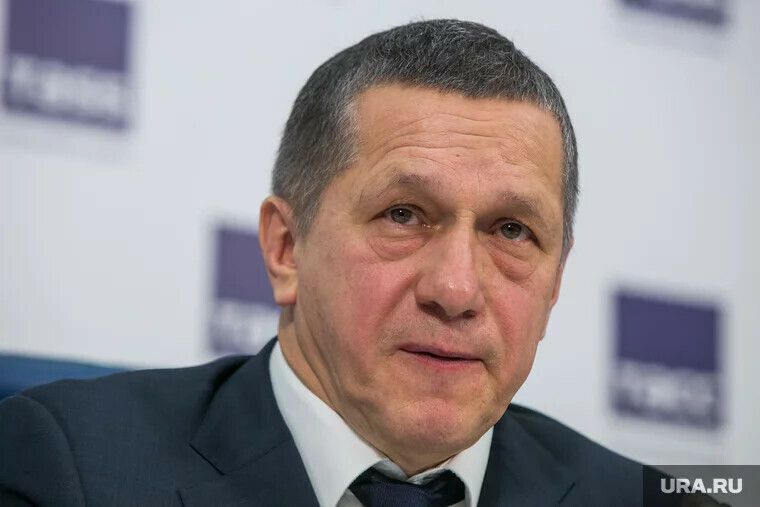Юрий Трутнев семьи погибших в авиакатастрофе под Тындой получат необходимую помощь