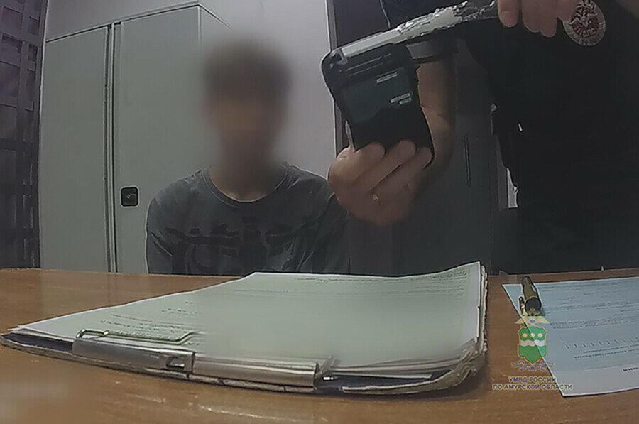 Машину с пьяным 11летним подростком за рулем остановили в Благовещенске