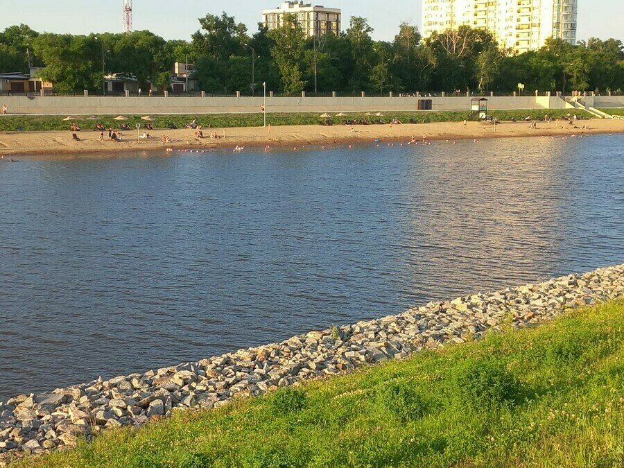 Арестован мужчина оскорбивший общественную нравственность  на пляже Серебряной мили обновлено