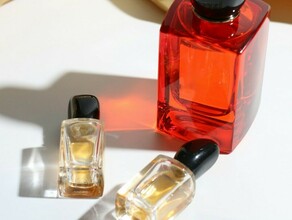 Продавцу на Амурской ярмарке продажа нелегальной парфюмерии обошлась в 200 тысяч рублей 