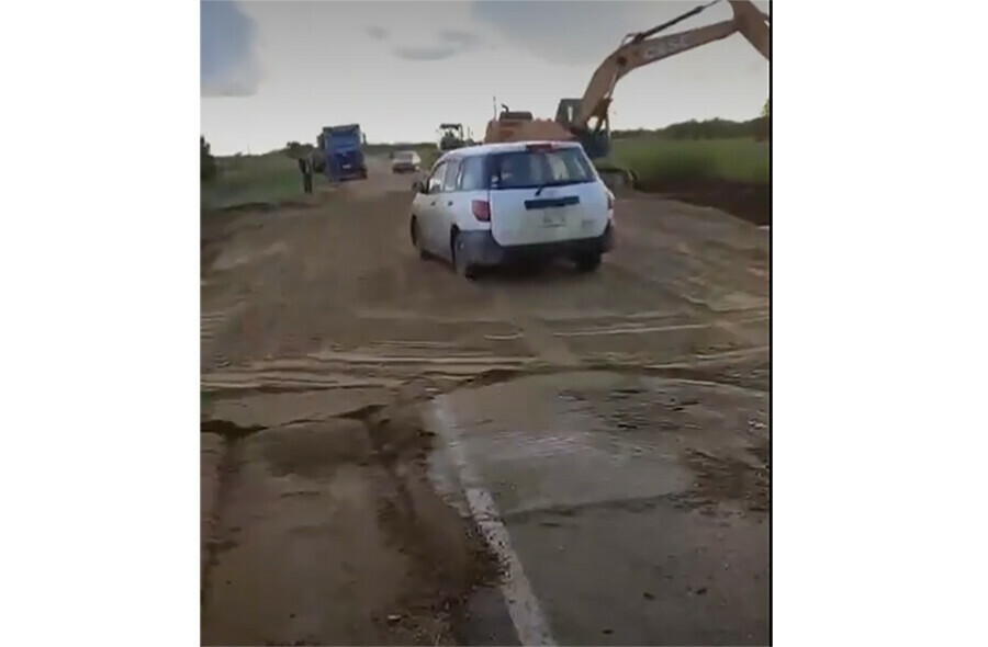 В Амурской области восстановили движение на ранее размытой дороге видео