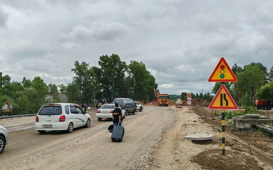 Власти Приамурья предупреждают о неудобствах при подъезде к аэропорту Благовещенска