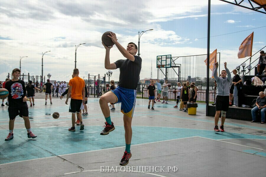 В субботу в Благовещенске ограничат движение транспорта На одном участке  на всю ночь