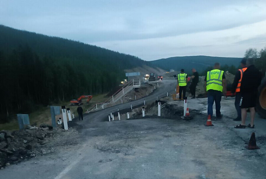 Утром 9 апреля по ФАД Лена где было обрушение обещают пустить большегрузы