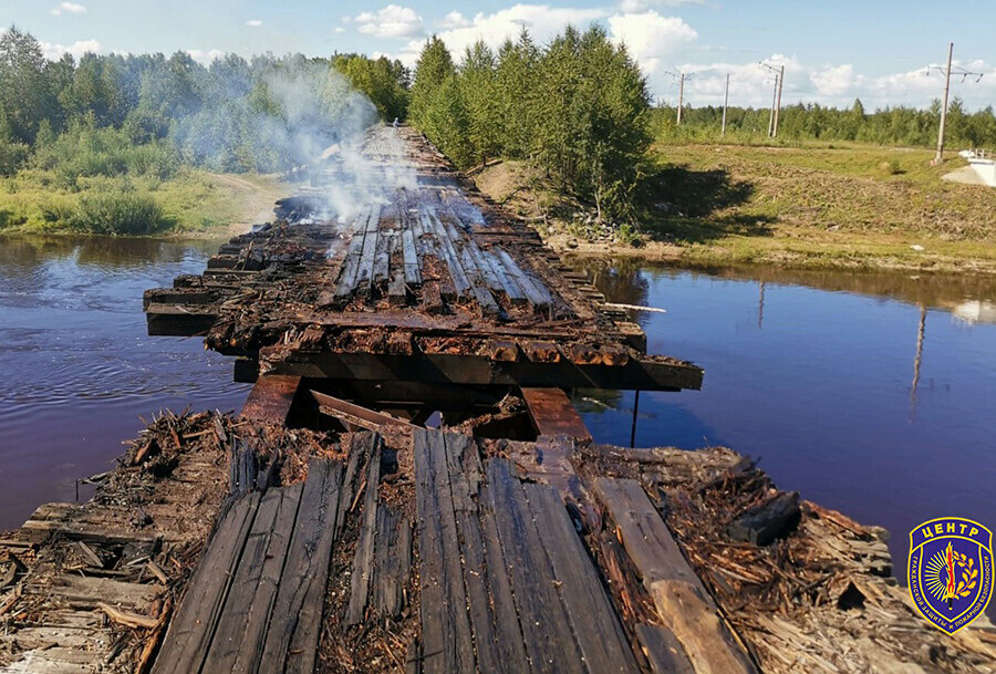 Мост через реку Быссу в Приамурье горел в четвертый раз В полицию направлено заявление фото видео