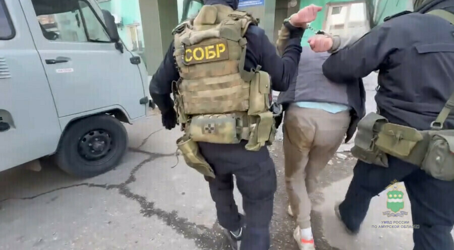 Стрелявшие около бара благовещенцы отправлены на принудительные работы