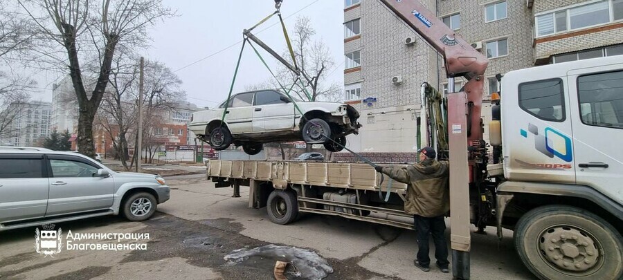 Названы критерии по которым брошенные в Благовещенске машины можно считать автохламом и просить их убрать