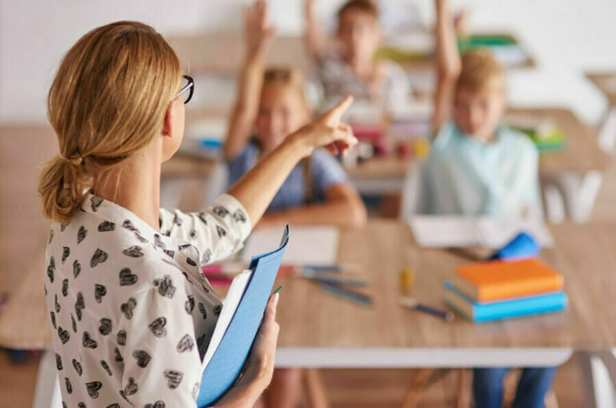 Некому преподавать учить детей разрешили студентам вузов