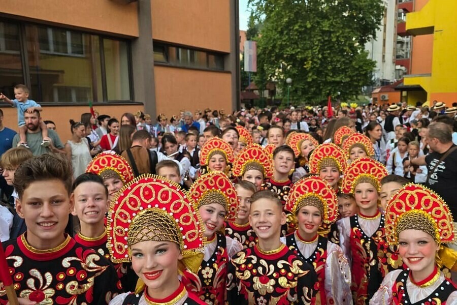Ансамбль из Благовещенска выступил в Сербии фото видео