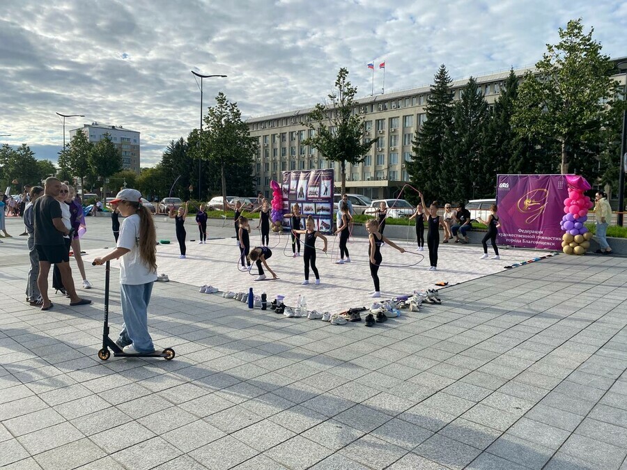 Мир единство и любовь в Благовещенске прошел семейный фестиваль здоровья БлагоВест фото