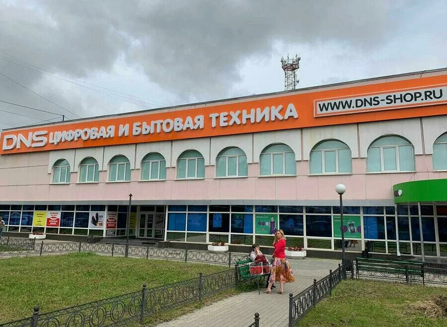 Амурчанин разбил окно в магазине в центре Благовещенска и украл технику на 24 миллиона рублей
