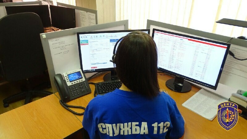 Амурские спасатели получили сообщение что ребенок упал в котлован с разлитым гудроном