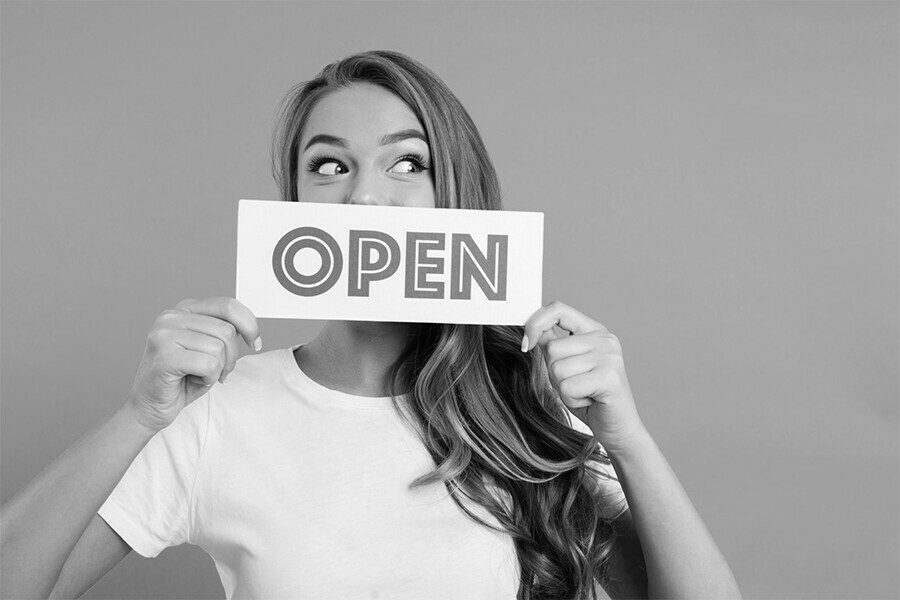  Sale Open за вывески на иностранном языке без перевода предлагают брать штрафы