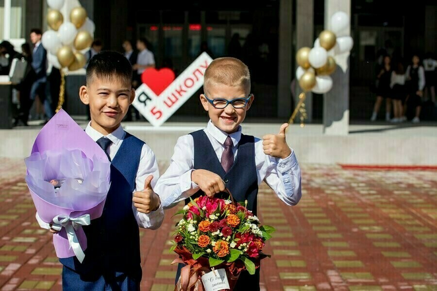 В Госдуме попросили родителей сохранять чек от подарка учителю