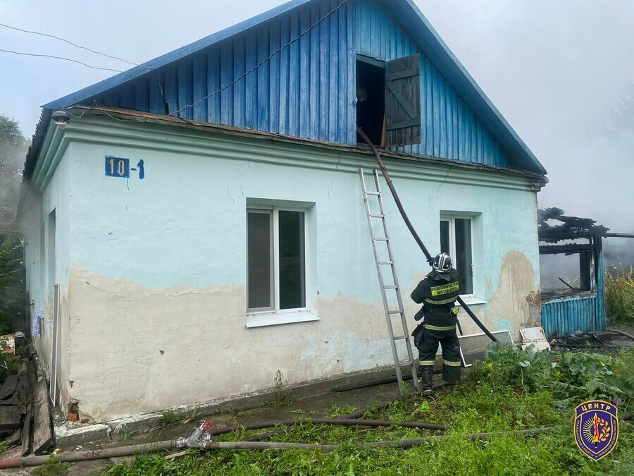 В амурском поселке специальные приборы спасли людей от огня фото