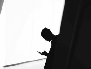 Китайского студента парализовало изза частого зависания в смартфоне
