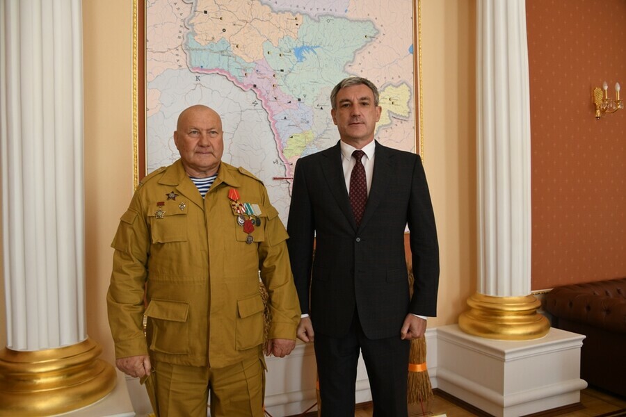 Известного амурского афганца Валерия Вощевоза наградили орденом Александра Невского