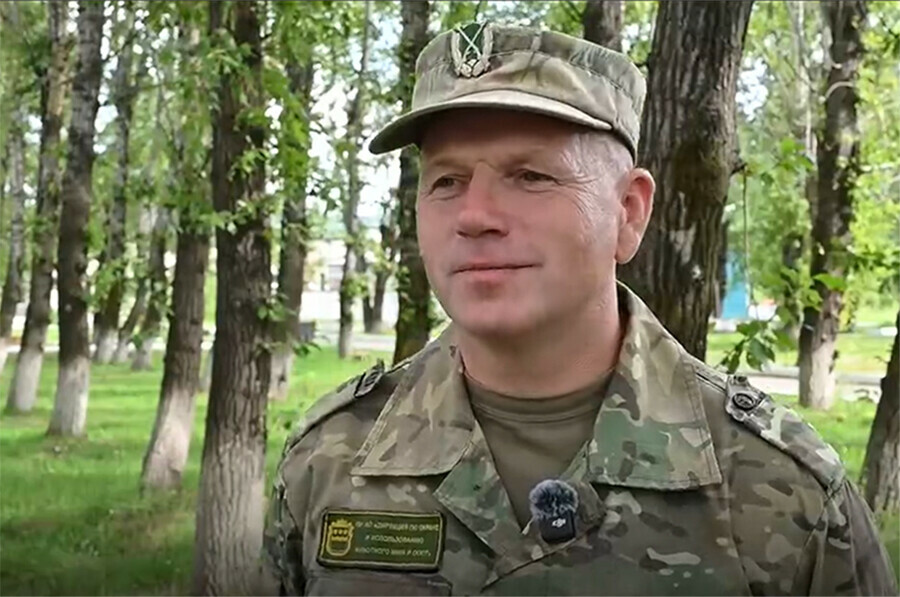 Как тумблер переключился к мирной жизни ветеран СВО вернулся в лес Приамурья  видео