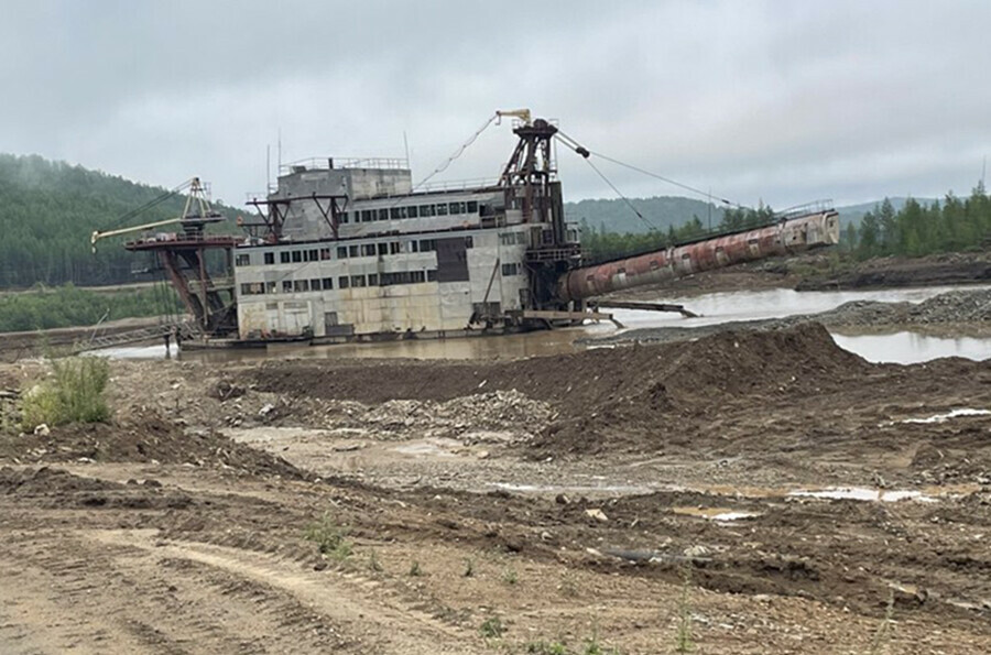 В Амурской области золотодобытчики прииска Дамбуки нанесли серьезный ущерб реке Олонгро