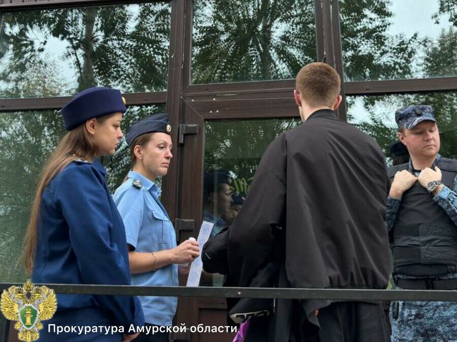 У персонала даже медкнижек не было амурская прокуратура о причинах закрытия кафе в Тынде