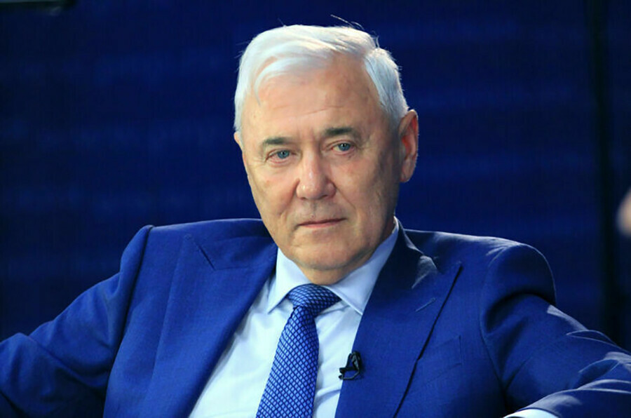 В России начинают выдавать зарплату крипторублями