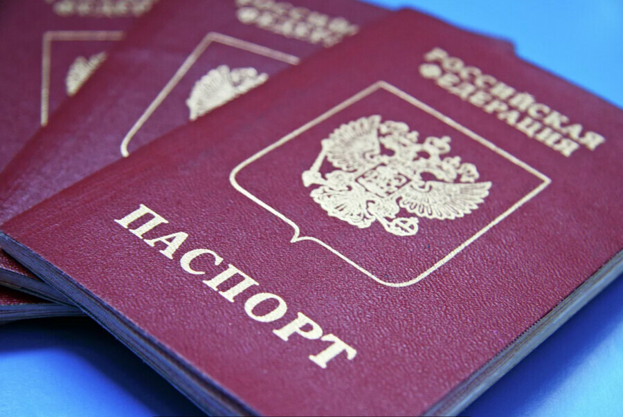 В Китае разъяснили как въехать по безвизу с паспортами разного срока действия 