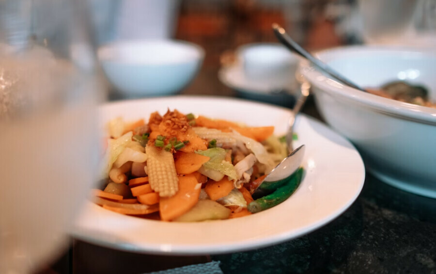 В Благовещенске за грубые нарушения закрыли кафе китайской кухни в центре города