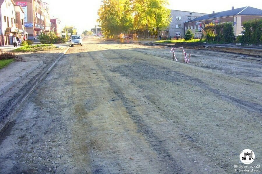 Срезали старый асфальт как идут работы на крупной магистрали Благовещенска открытия которой ждет весь город фото