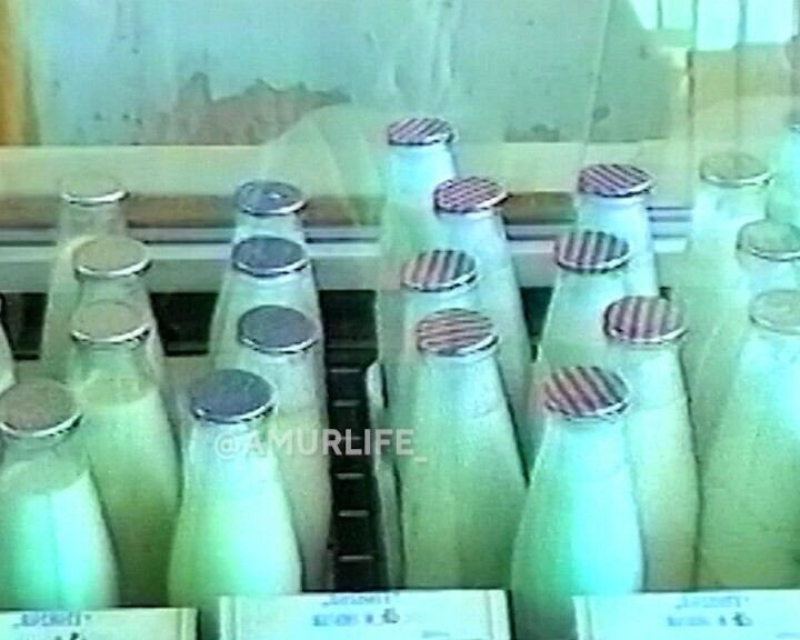 Последнее молоко в стеклянных бутылках Реформа упаковки  1996