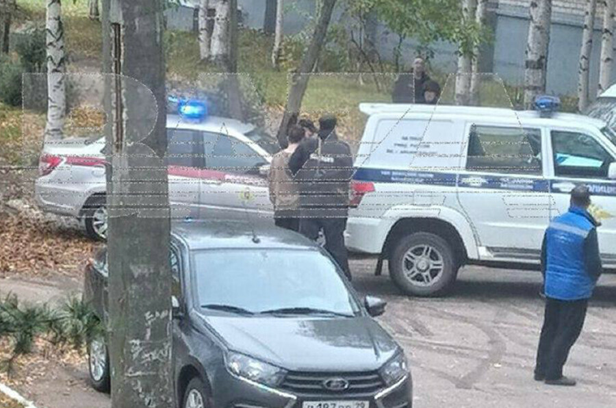 Месть за отчисление бывший студент с ножом напал на преподавателей в техникуме фото