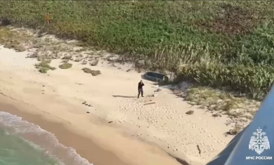 В Приморье с острова спасли робинзона которого унесло в море на резиновой лодке